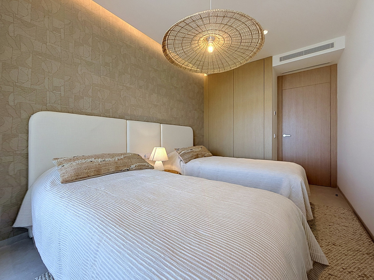 3 Bed Apartment for sale in Benahavís Costa Del Sol, Málaga, Spain