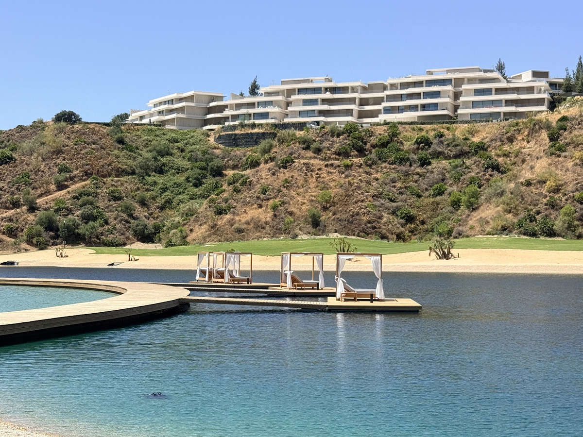 3 Bed Apartment for sale in Benahavís Costa Del Sol, Málaga, Spain