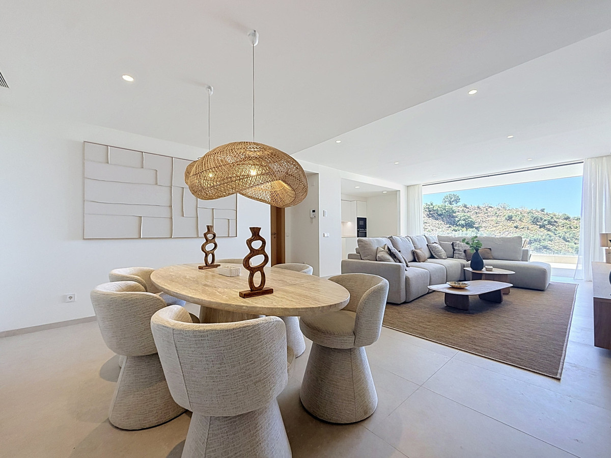 3 Bed Apartment for sale in Benahavís Costa Del Sol, Málaga, Spain