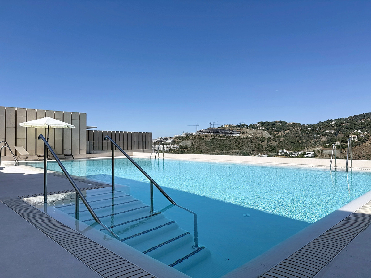 3 Bed Apartment for sale in Benahavís Costa Del Sol, Málaga, Spain