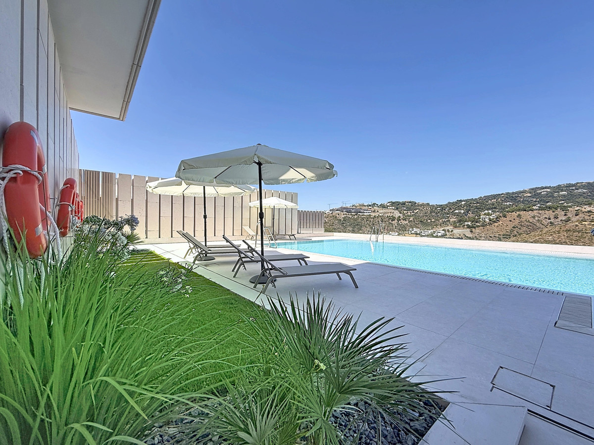3 Bed Apartment for sale in Benahavís Costa Del Sol, Málaga, Spain