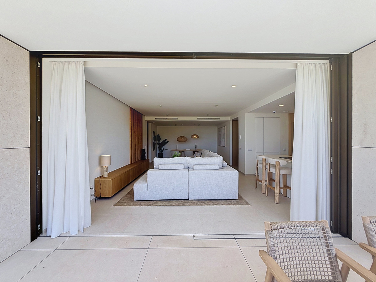 3 Bed Apartment for sale in Benahavís Costa Del Sol, Málaga, Spain