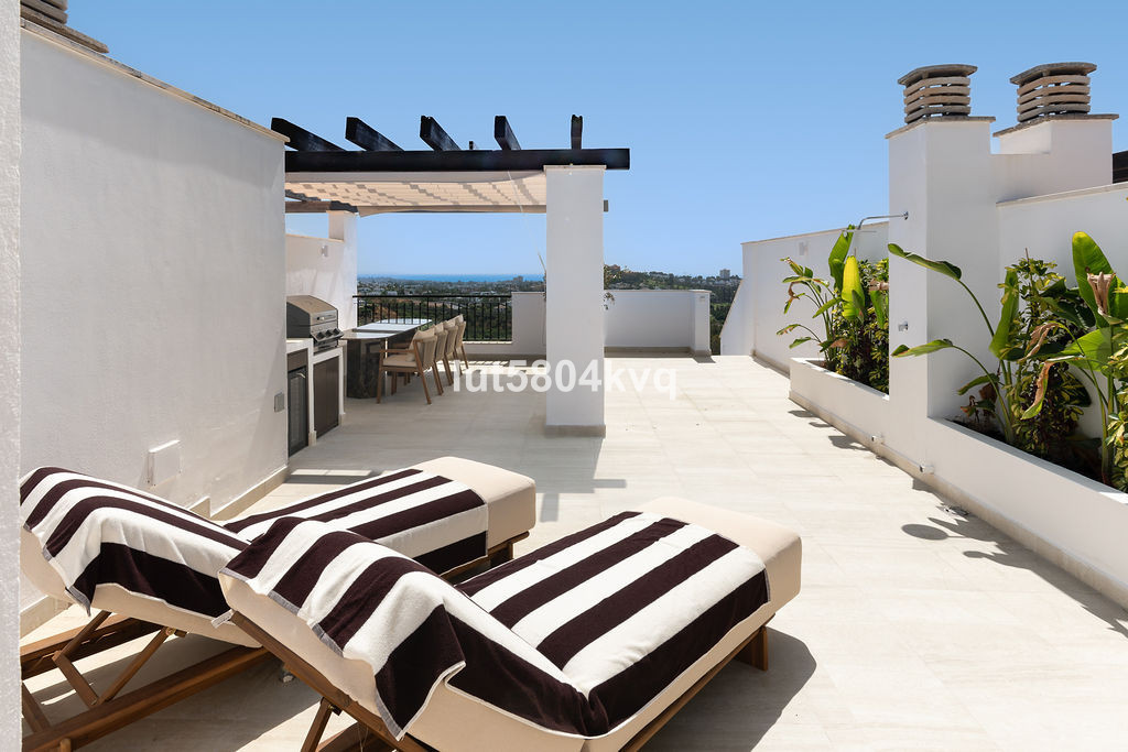 3 Bed Apartment for sale in La Quinta Costa Del Sol, Málaga, Spain