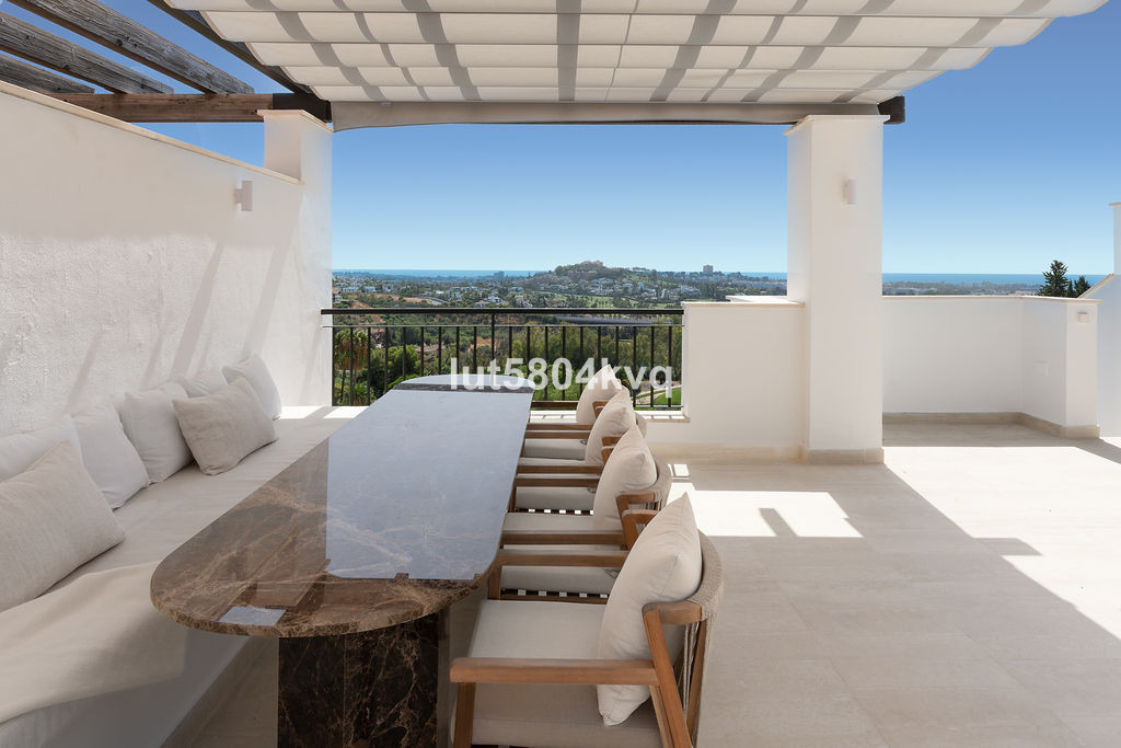 3 Bed Apartment for sale in La Quinta Costa Del Sol, Málaga, Spain