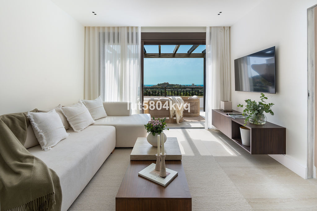 3 Bed Apartment for sale in La Quinta Costa Del Sol, Málaga, Spain