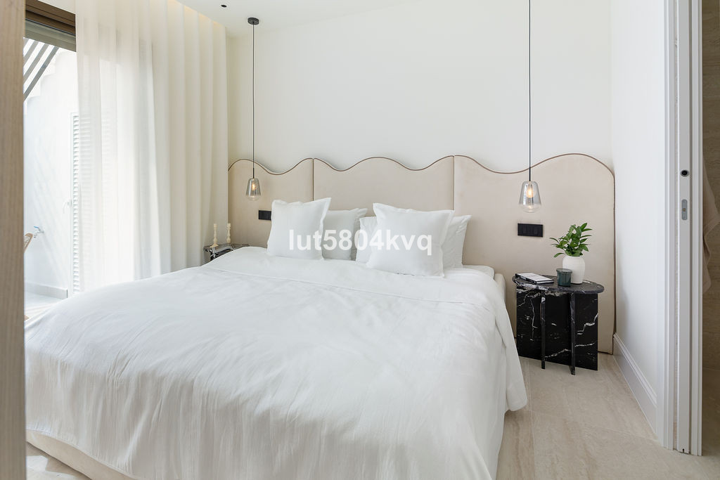3 Bed Apartment for sale in La Quinta Costa Del Sol, Málaga, Spain