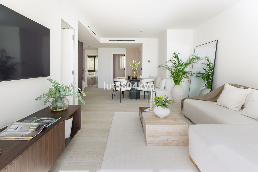 3 Bed Apartment for sale in La Quinta Costa Del Sol, Málaga, Spain