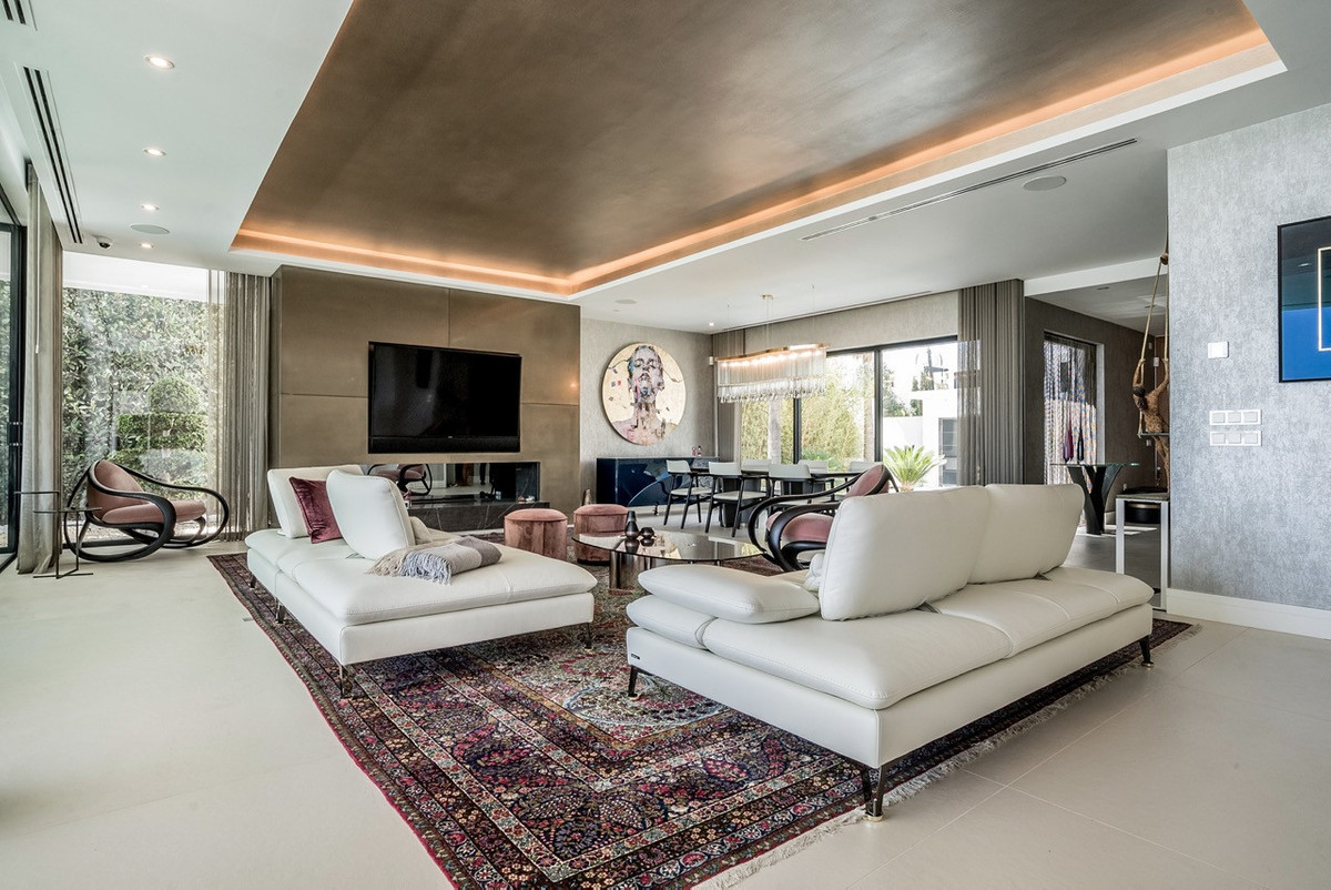 Se vende Villa - Chalet de 5 dormitorios en Costa Del Sol, Málaga, España