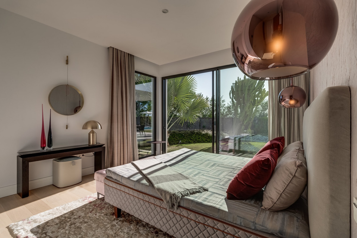 Se vende Villa - Chalet de 5 dormitorios en Costa Del Sol, Málaga, España