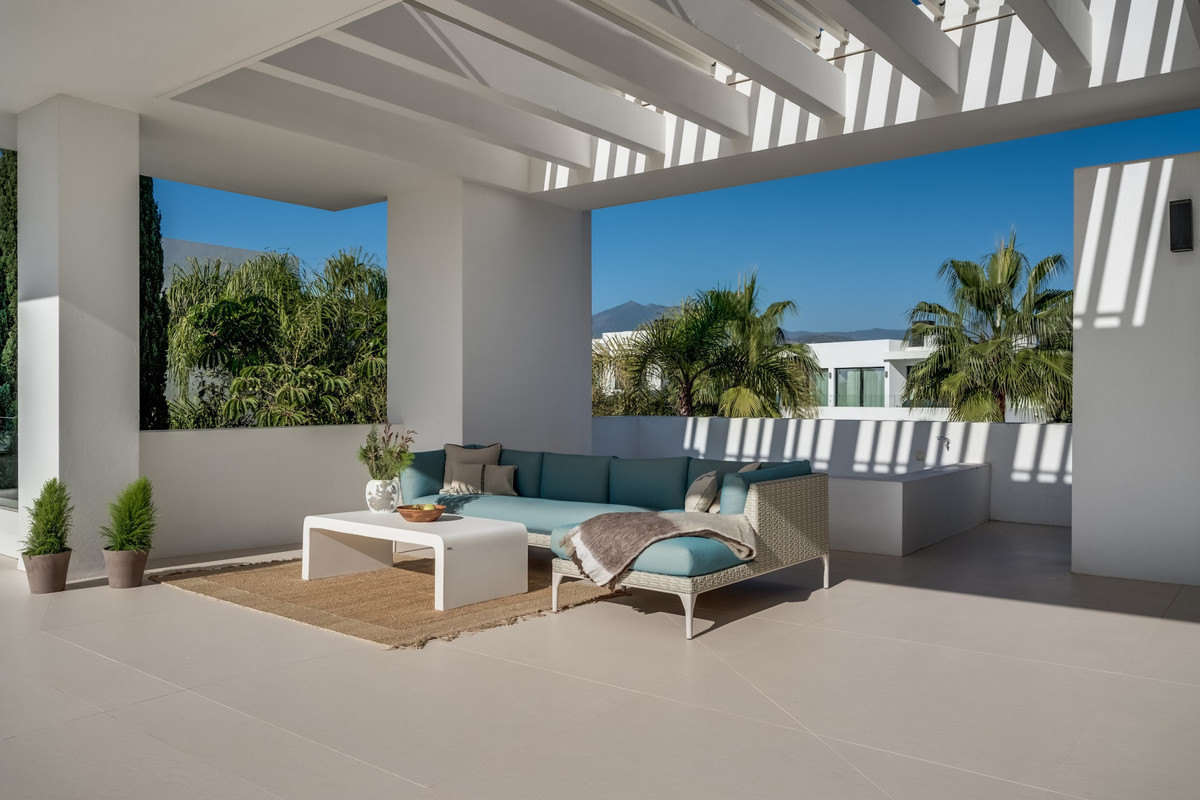 Se vende Villa - Chalet de 5 dormitorios en Costa Del Sol, Málaga, España