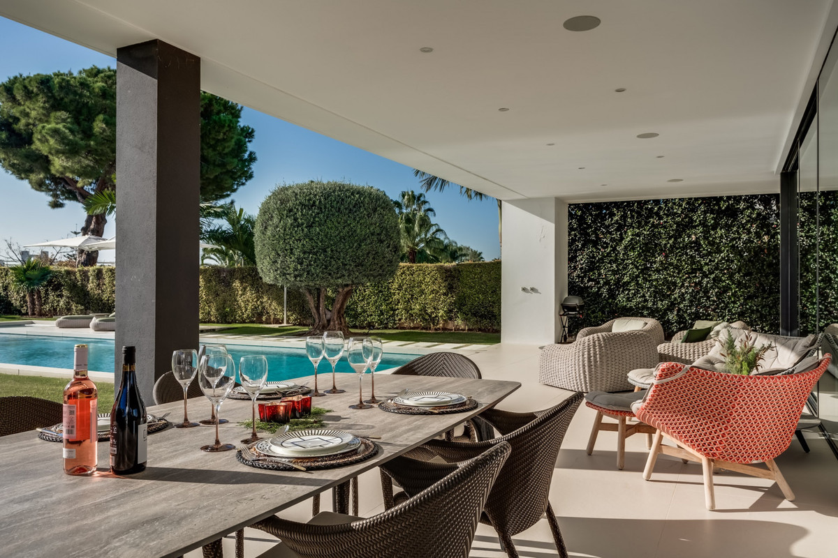 Se vende Villa - Chalet de 5 dormitorios en Costa Del Sol, Málaga, España