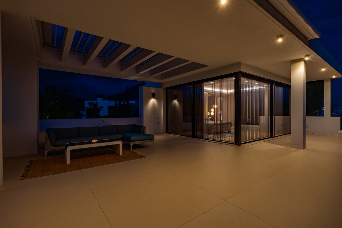 Se vende Villa - Chalet de 5 dormitorios en Costa Del Sol, Málaga, España