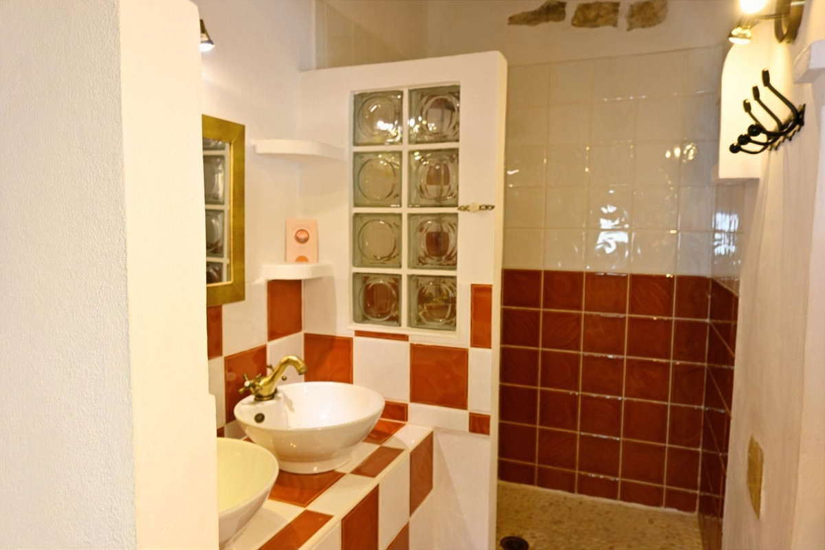 Se vende Cama y Desayuno de 7 dormitorios en Costa Del Sol, Málaga, España