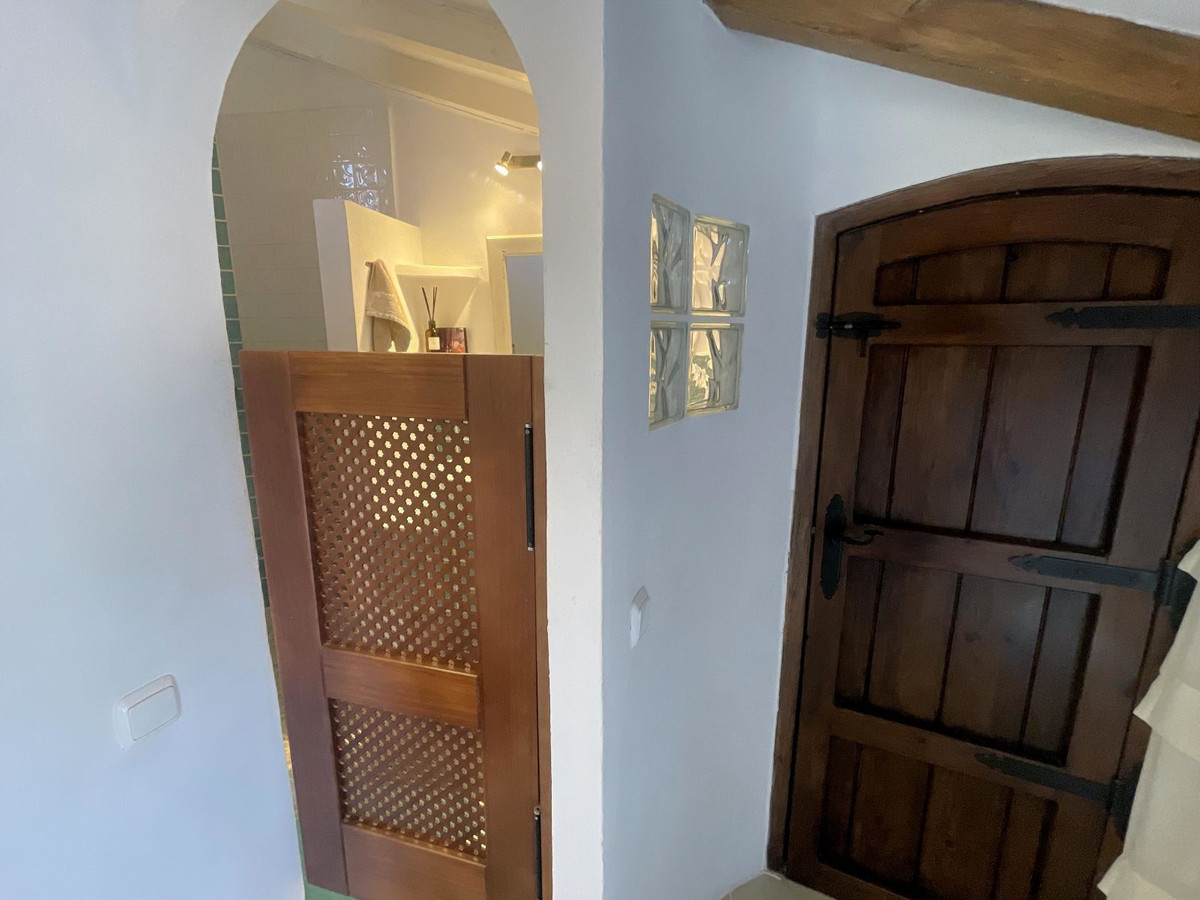 Se vende Cama y Desayuno de 7 dormitorios en Costa Del Sol, Málaga, España