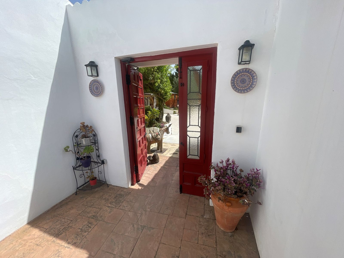 Se vende Cama y Desayuno de 7 dormitorios en Costa Del Sol, Málaga, España