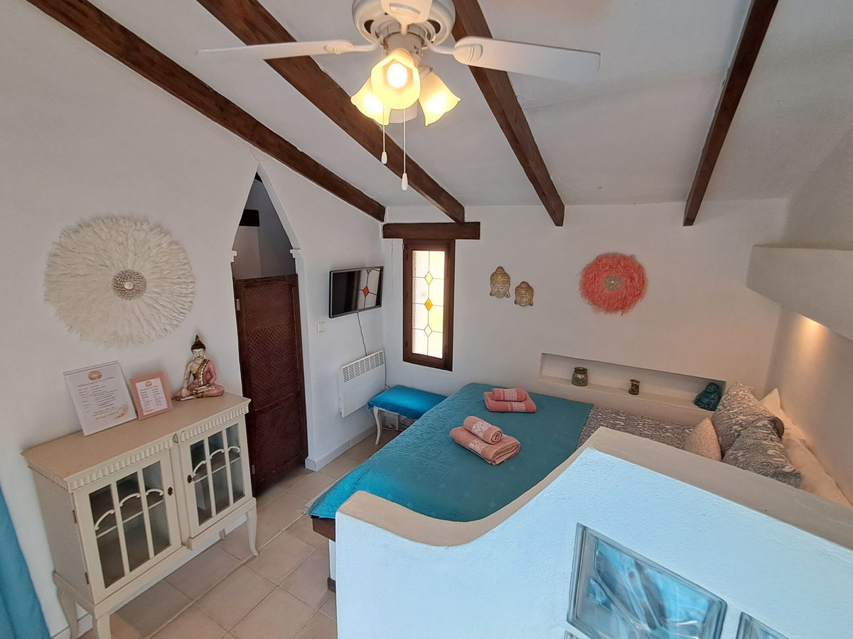Se vende Cama y Desayuno de 7 dormitorios en Costa Del Sol, Málaga, España