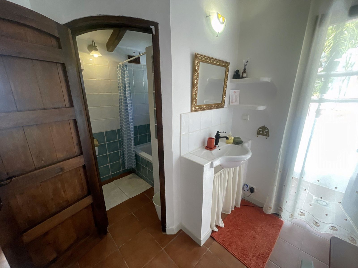 Se vende Cama y Desayuno de 7 dormitorios en Costa Del Sol, Málaga, España