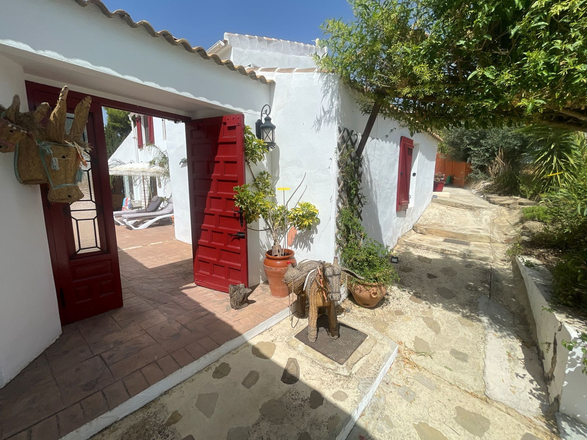 Se vende Cama y Desayuno de 7 dormitorios en Costa Del Sol, Málaga, España