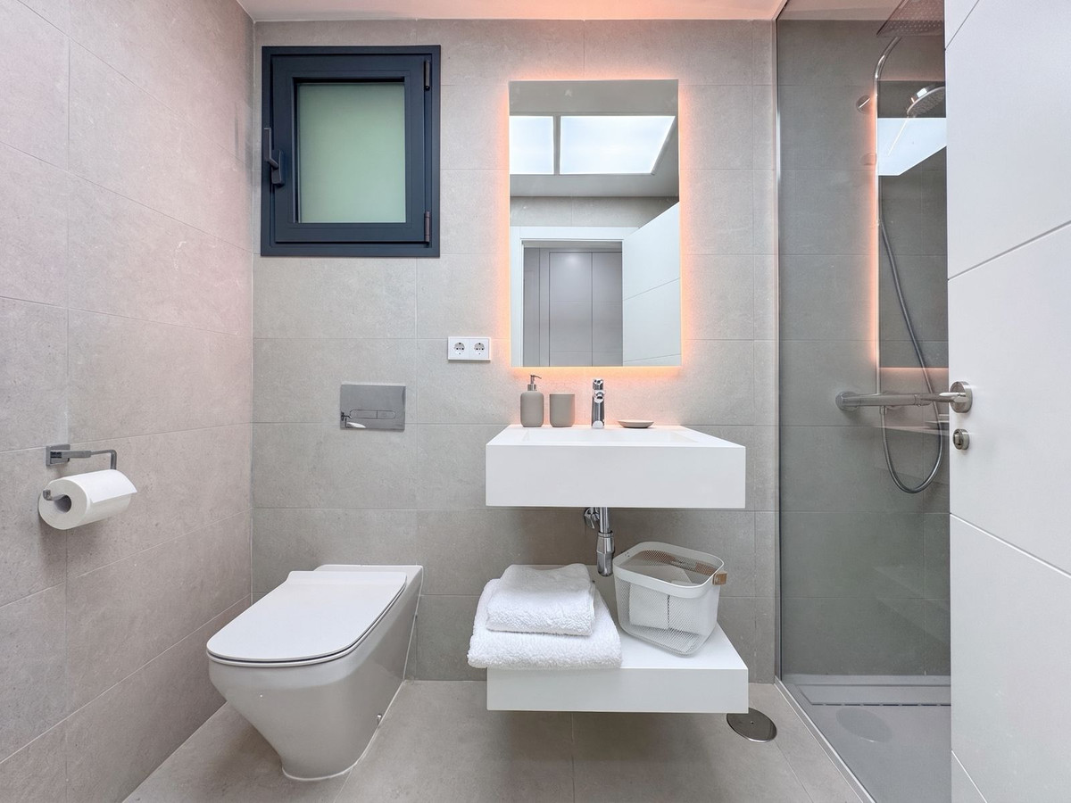 2 Bed Apartment for sale in Calanova Golf Costa Del Sol, Málaga, Spain