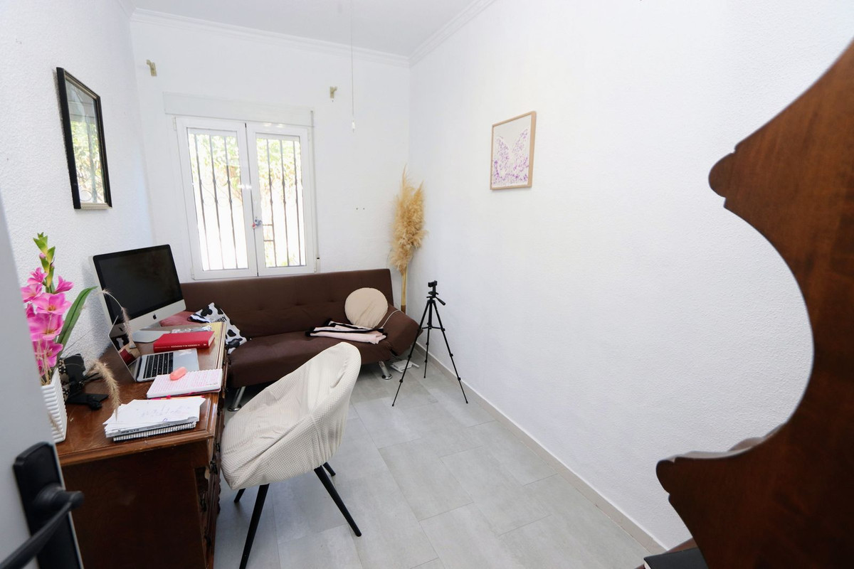 Se vende Villa - Chalet de 6 dormitorios en Costa Blanca, Alicante, España