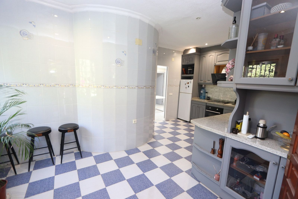 Se vende Villa - Chalet de 6 dormitorios en Costa Blanca, Alicante, España