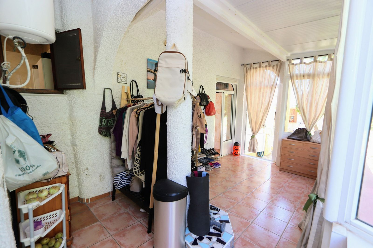 Se vende Villa - Chalet de 6 dormitorios en Costa Blanca, Alicante, España