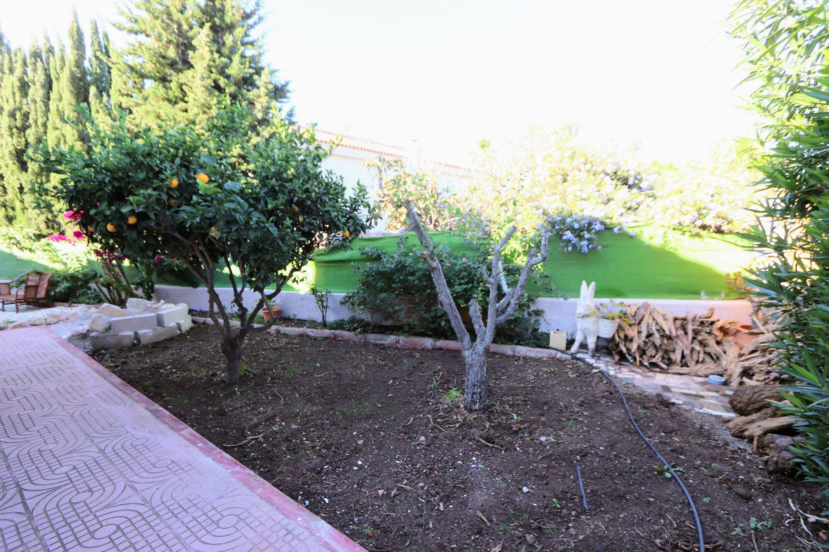 Se vende Villa - Chalet de 6 dormitorios en Costa Blanca, Alicante, España