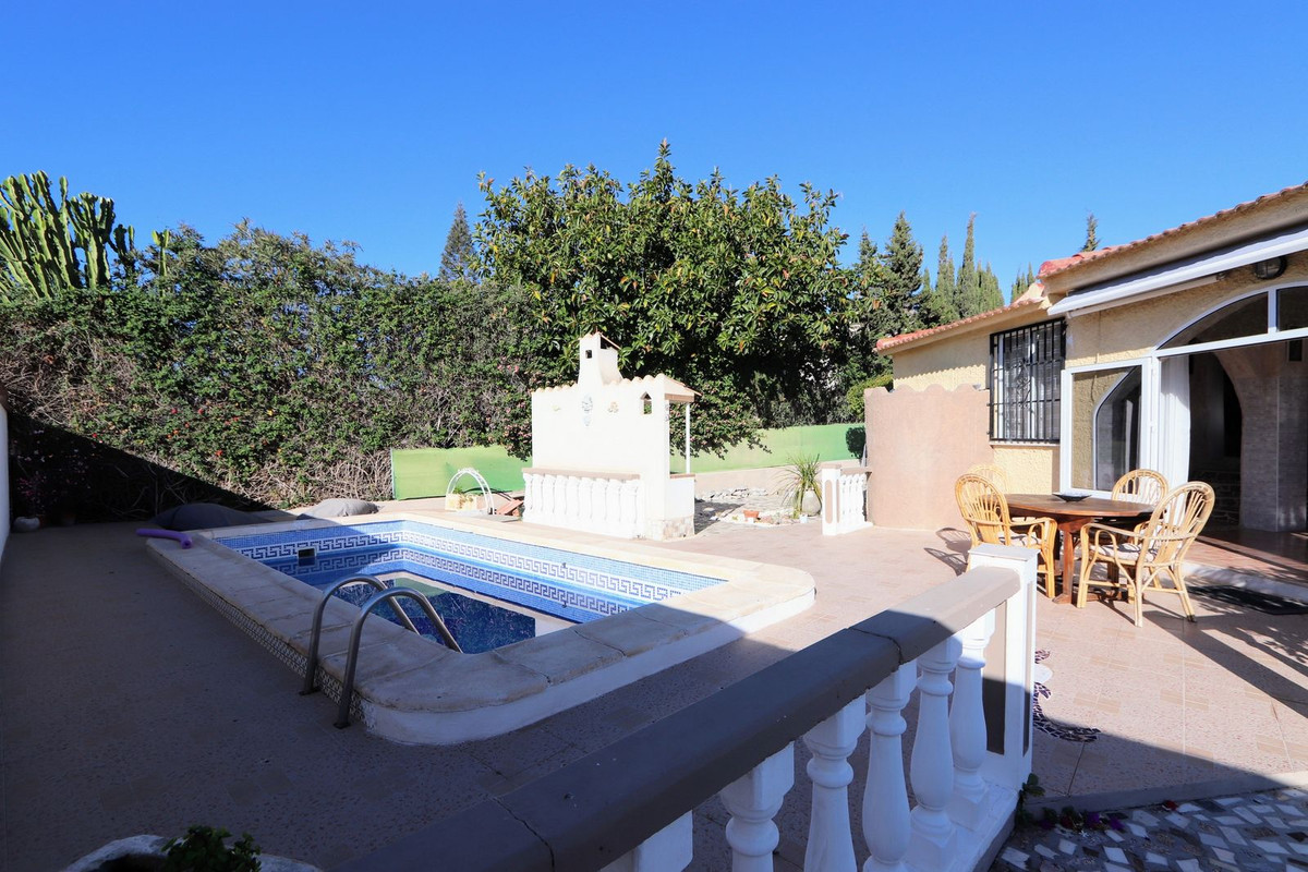 Se vende Villa - Chalet de 6 dormitorios en Costa Blanca, Alicante, España