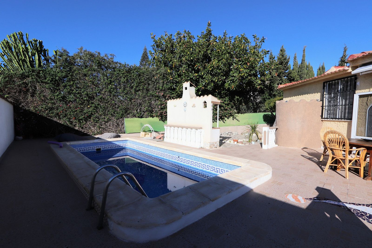 Se vende Villa - Chalet de 6 dormitorios en Costa Blanca, Alicante, España