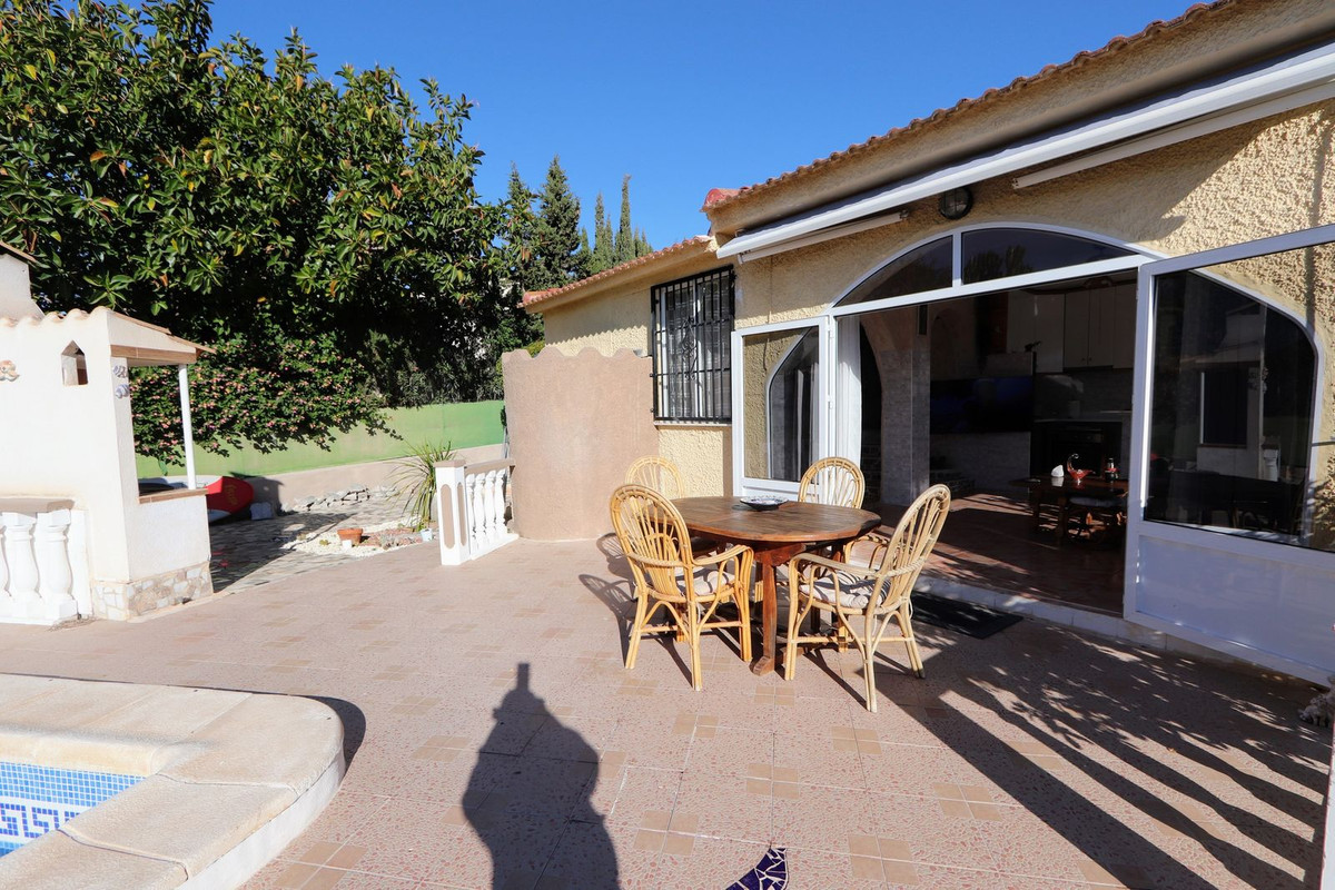 Se vende Villa - Chalet de 6 dormitorios en Costa Blanca, Alicante, España
