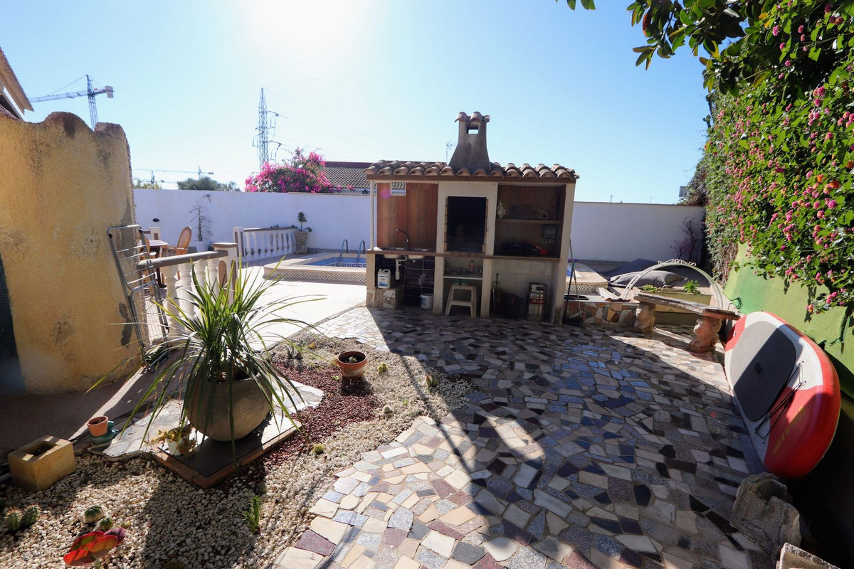 Se vende Villa - Chalet de 6 dormitorios en Costa Blanca, Alicante, España