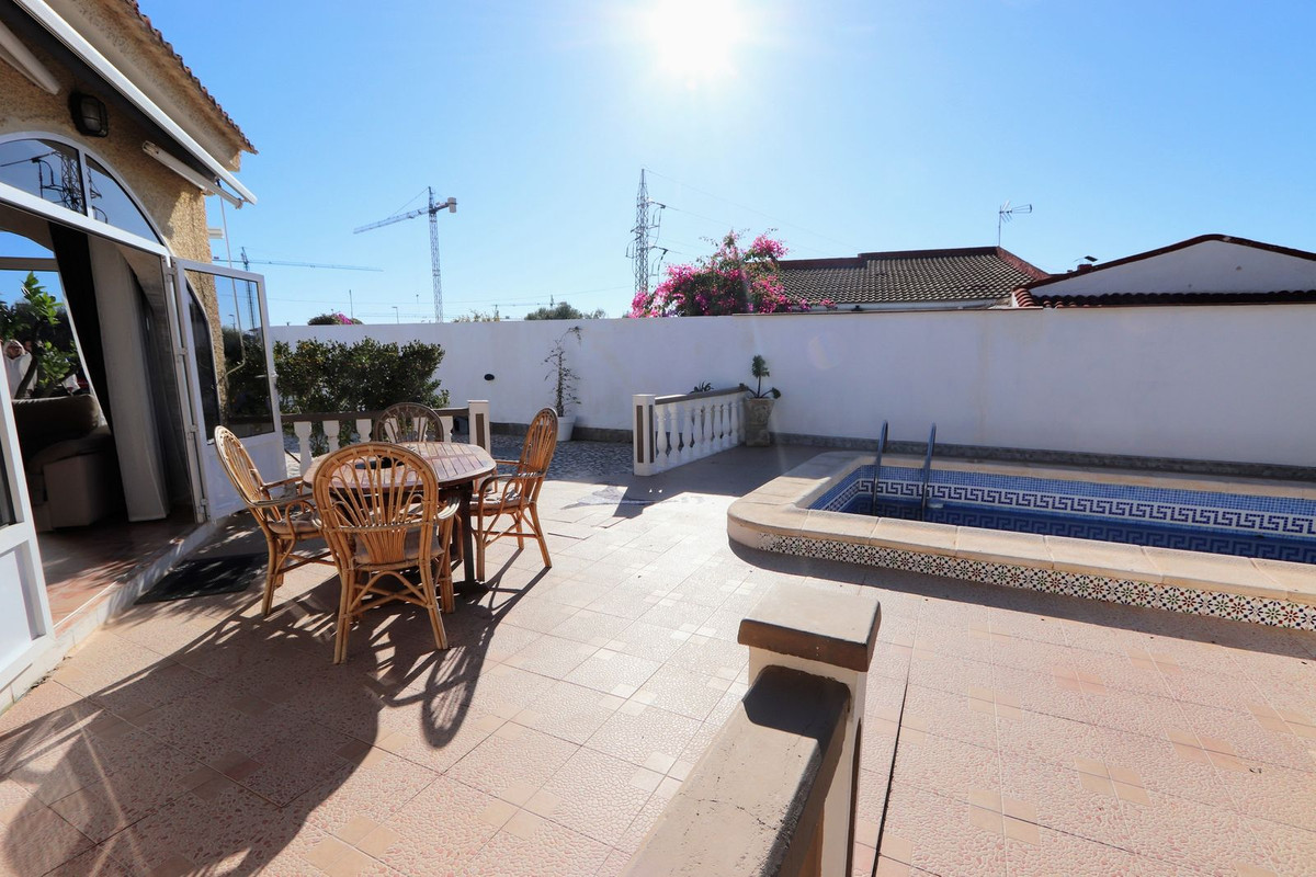 Se vende Villa - Chalet de 6 dormitorios en Costa Blanca, Alicante, España