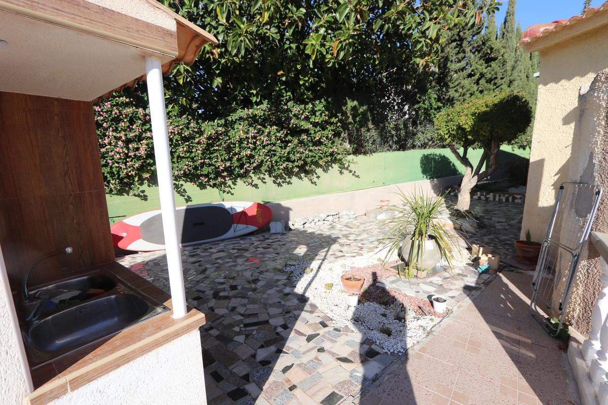Se vende Villa - Chalet de 6 dormitorios en Costa Blanca, Alicante, España