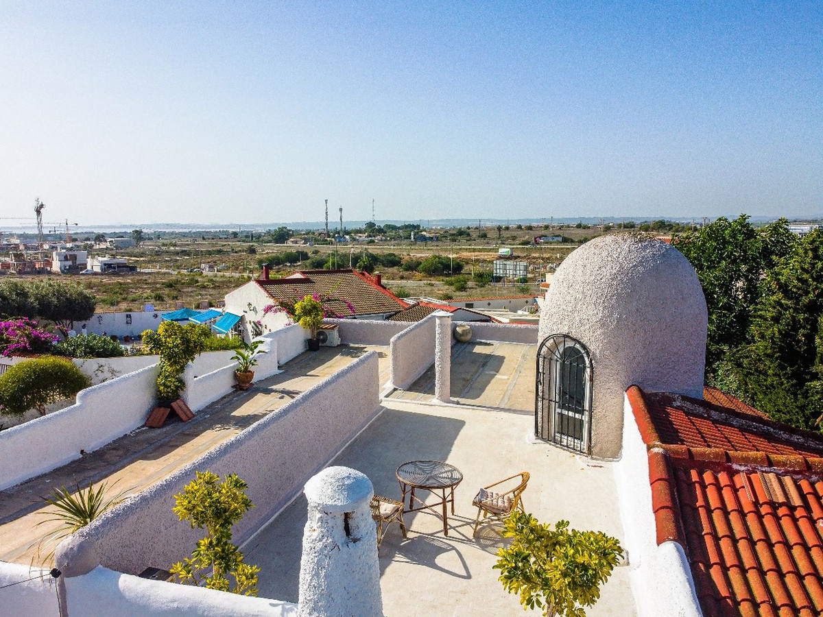 Se vende Villa - Chalet de 6 dormitorios en Costa Blanca, Alicante, España