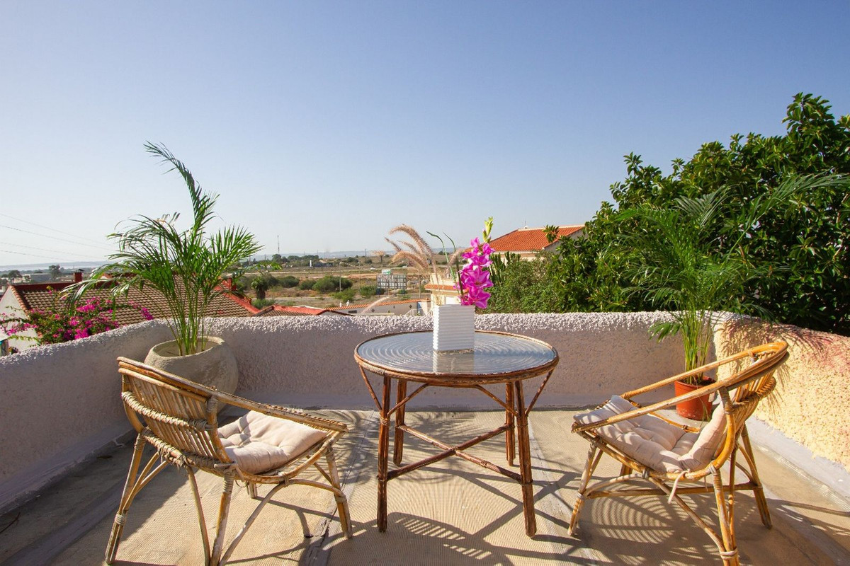 Se vende Villa - Chalet de 6 dormitorios en Costa Blanca, Alicante, España