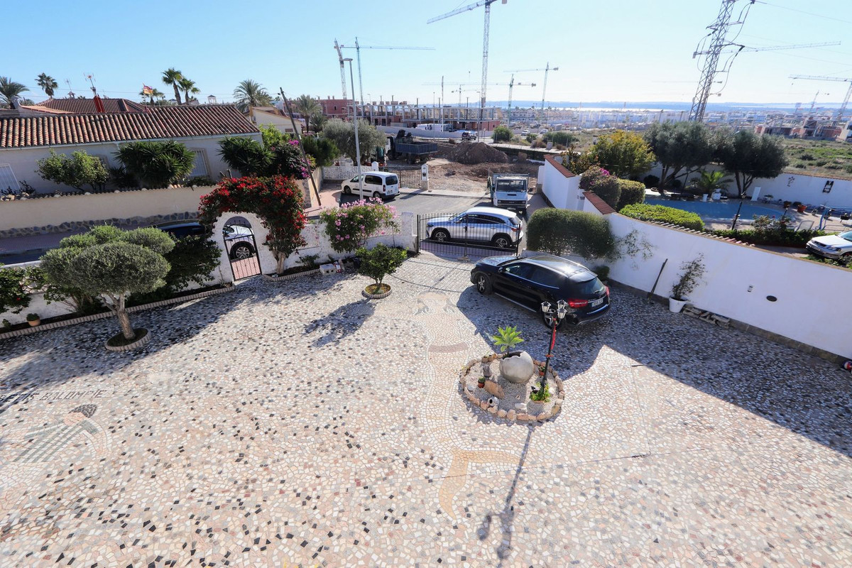 Se vende Villa - Chalet de 6 dormitorios en Costa Blanca, Alicante, España