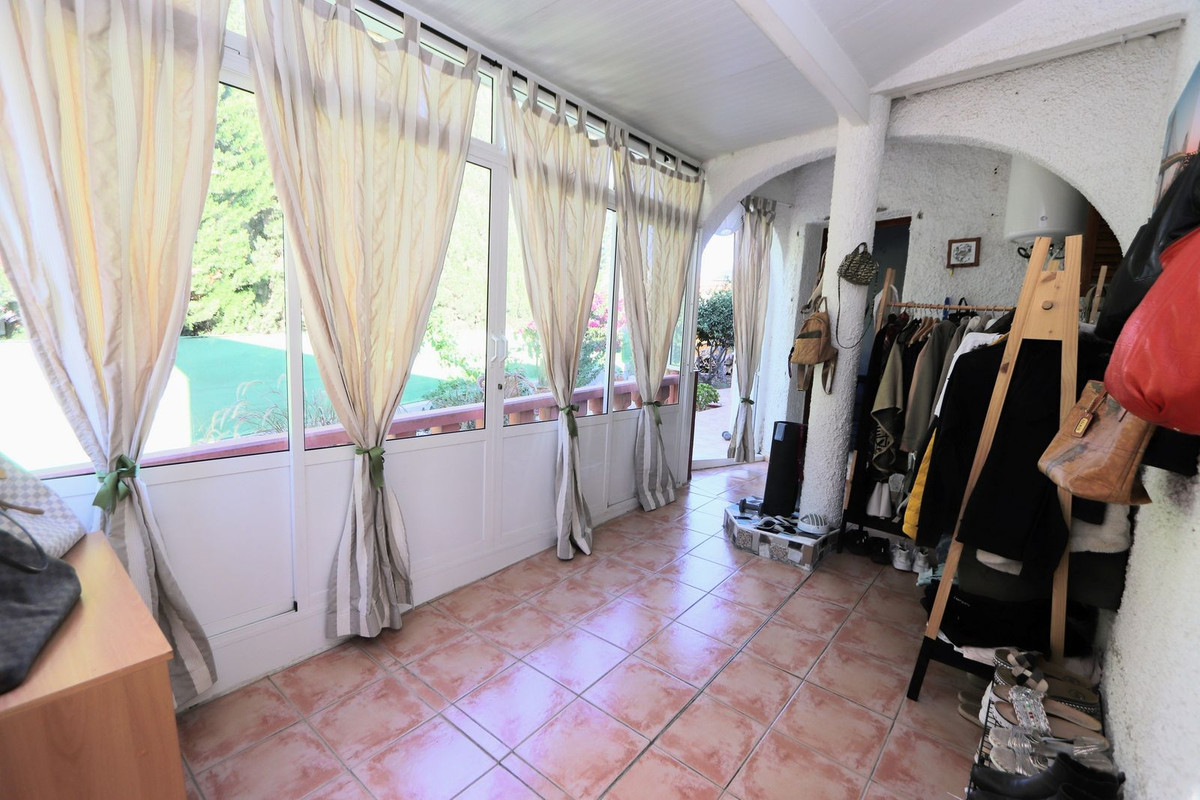 Se vende Villa - Chalet de 6 dormitorios en Costa Blanca, Alicante, España