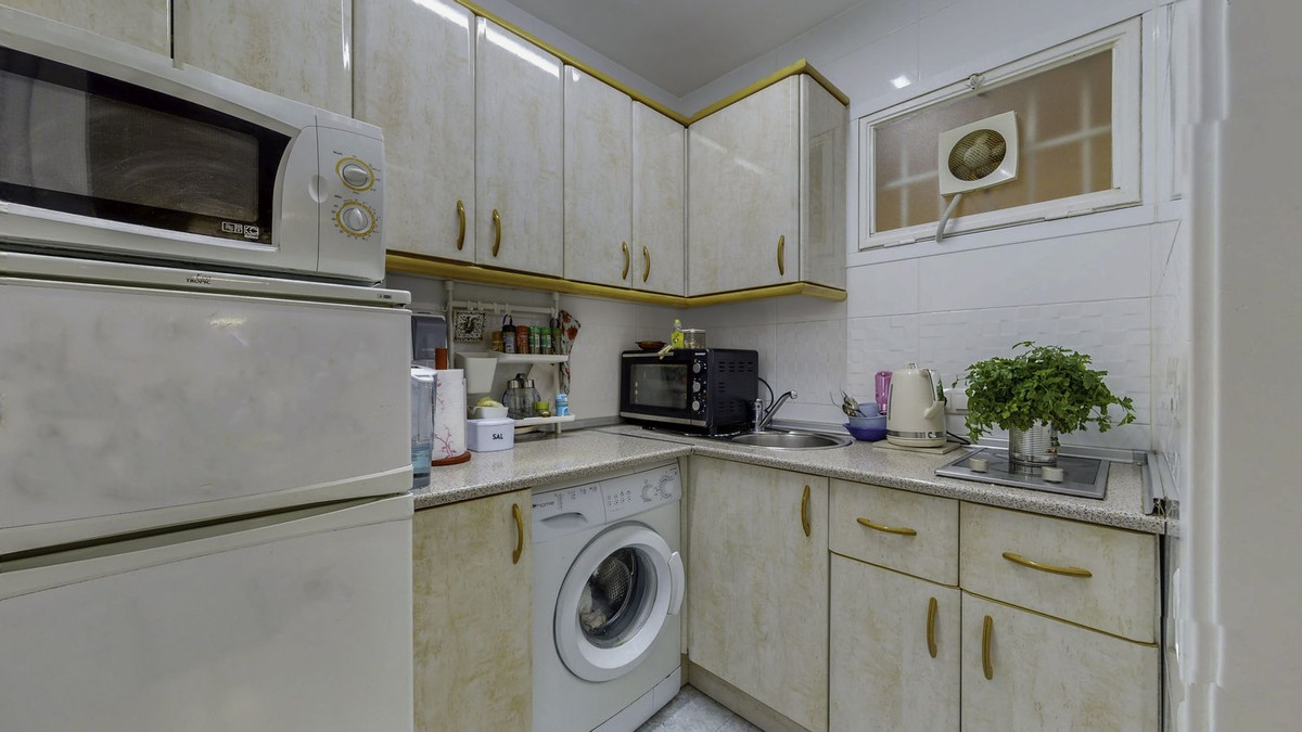 Se vende Apartamento Planta Media de 1 dormitorios en Costa Del Sol, Málaga, España