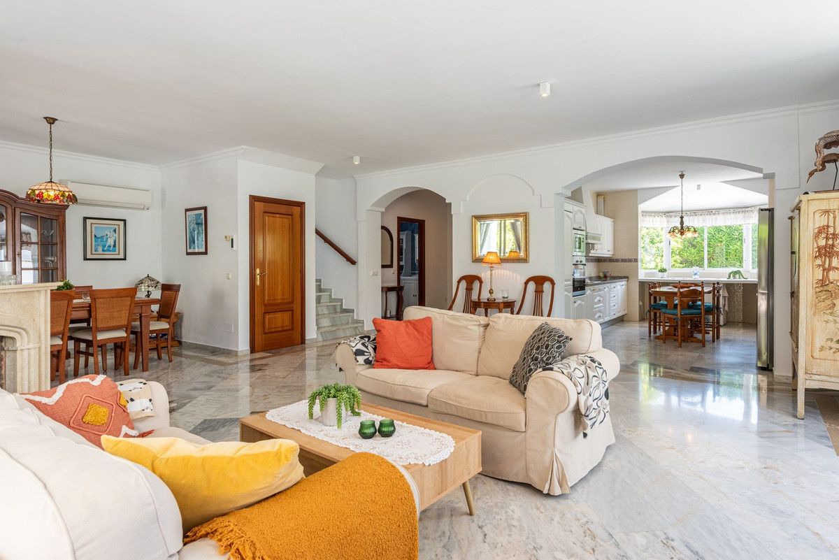 Se vende Villa - Chalet de 3 dormitorios en Costa Del Sol, Málaga, España