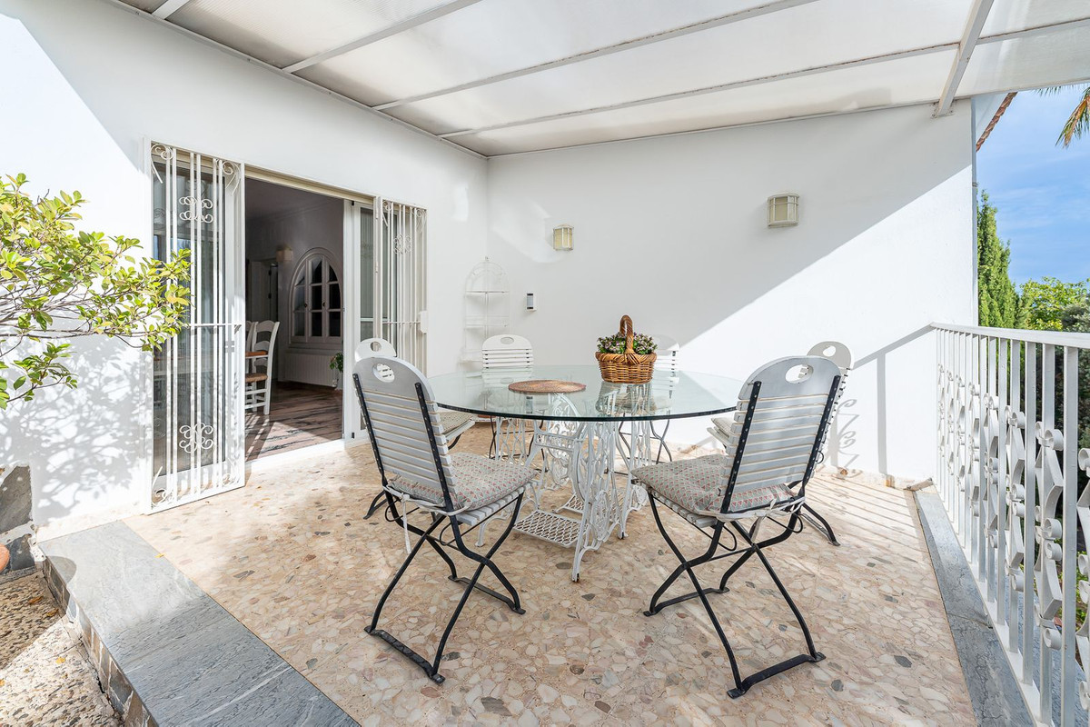 Se vende Villa - Chalet de 4 dormitorios en Costa Del Sol, Málaga, España