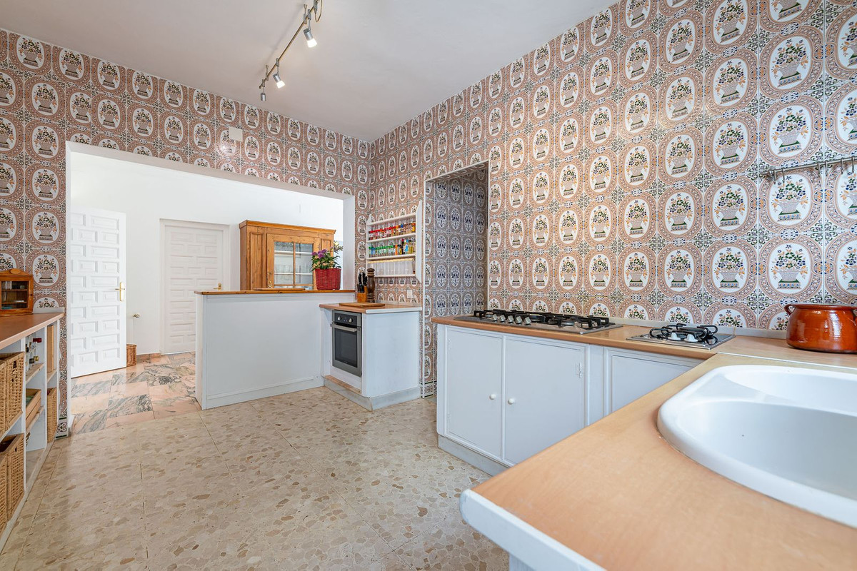 Se vende Villa - Chalet de 4 dormitorios en Costa Del Sol, Málaga, España