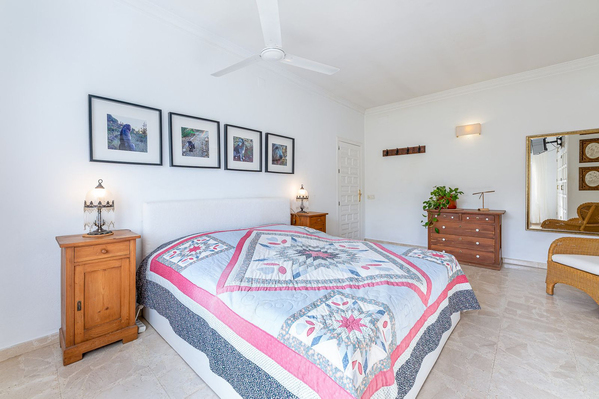 Se vende Villa - Chalet de 4 dormitorios en Costa Del Sol, Málaga, España
