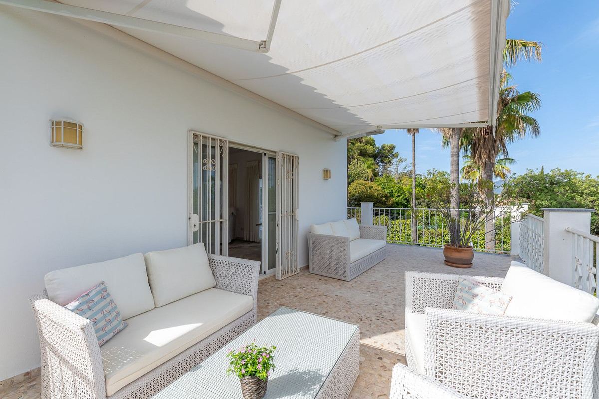 Se vende Villa - Chalet de 4 dormitorios en Costa Del Sol, Málaga, España
