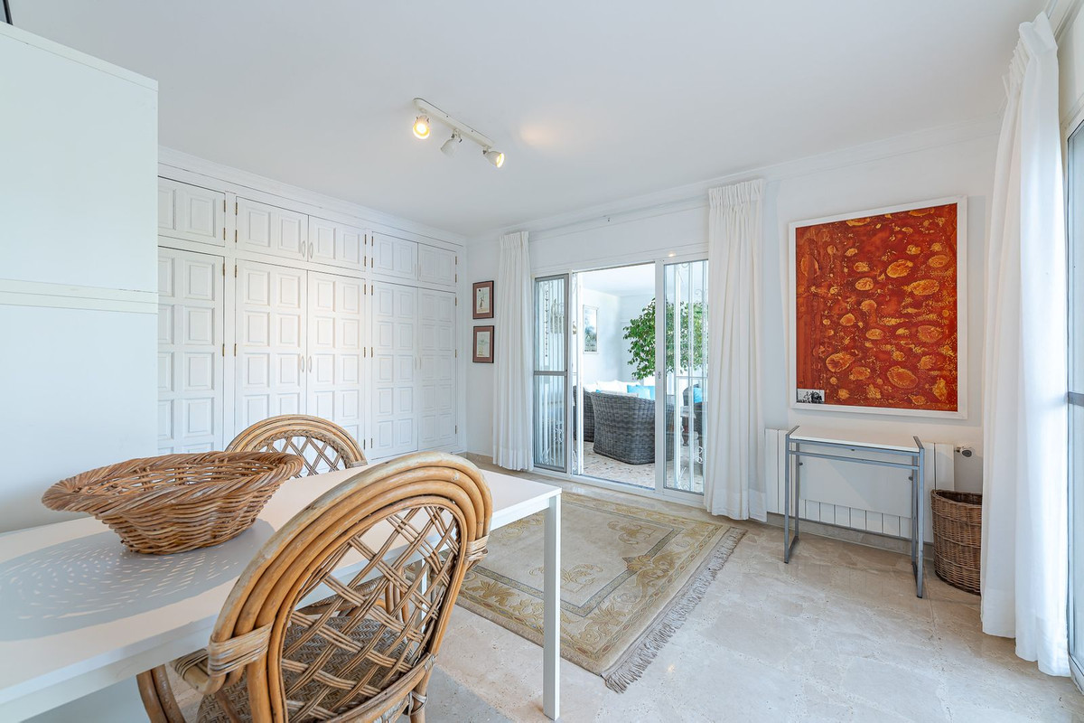 Se vende Villa - Chalet de 4 dormitorios en Costa Del Sol, Málaga, España