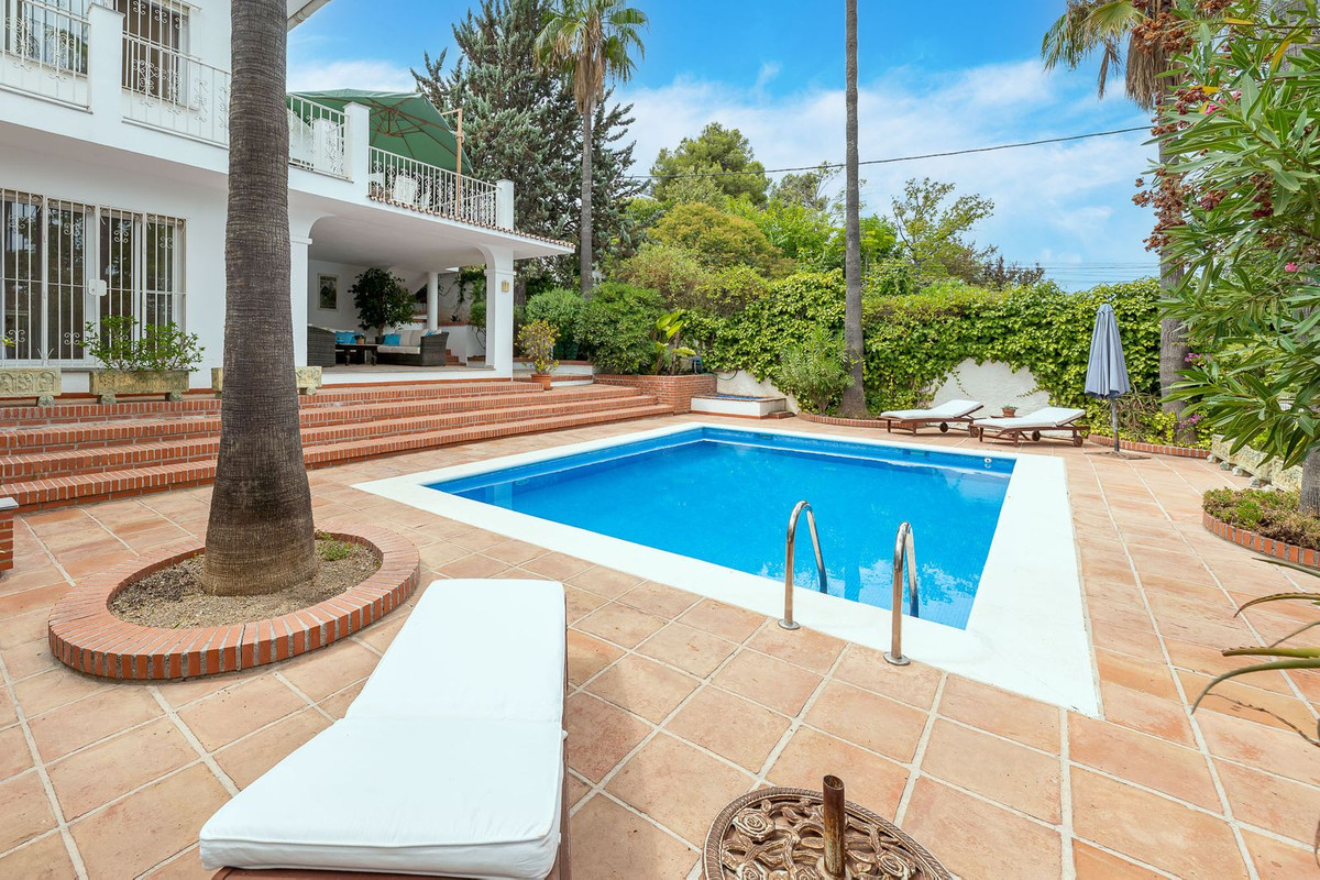 Se vende Villa - Chalet de 4 dormitorios en Costa Del Sol, Málaga, España