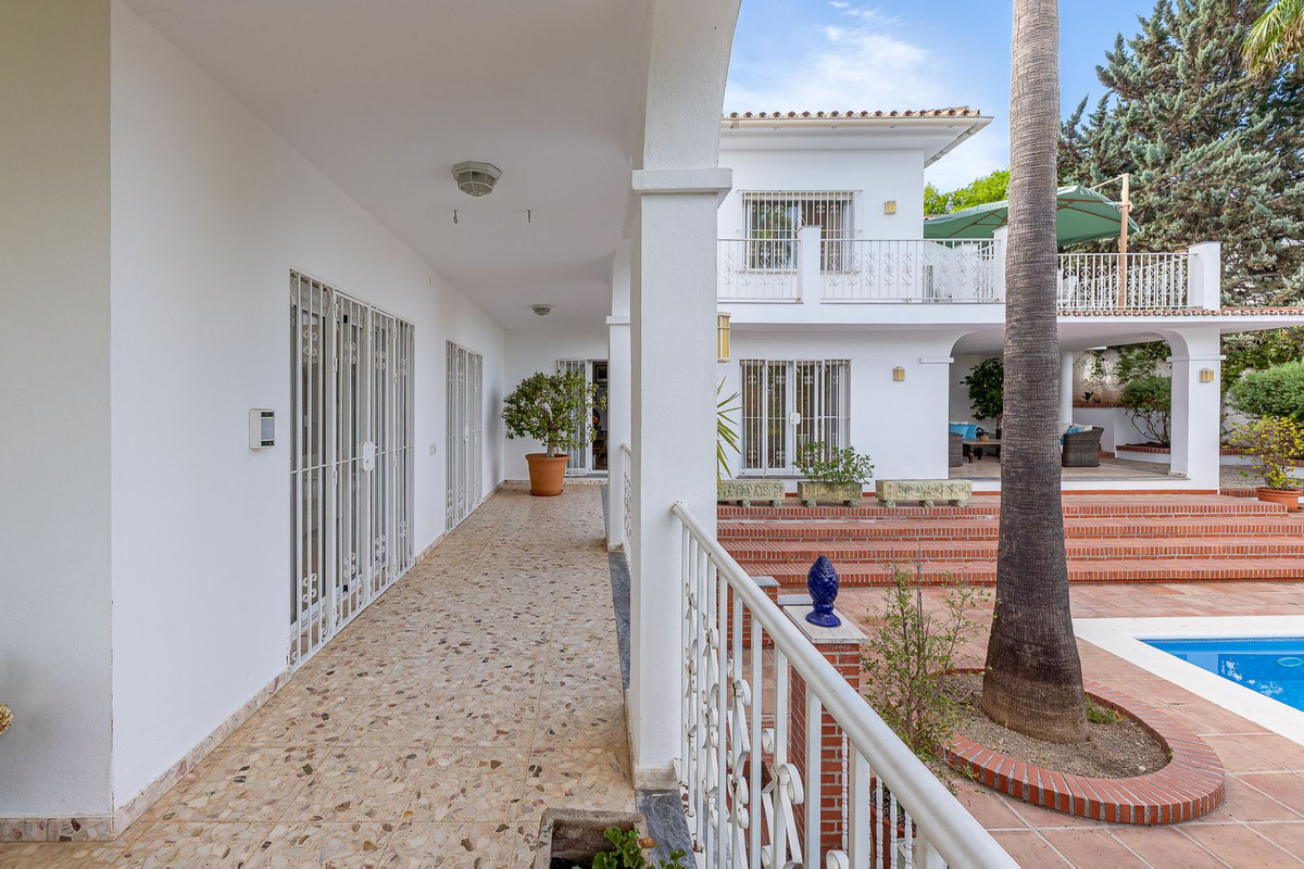 Se vende Villa - Chalet de 4 dormitorios en Costa Del Sol, Málaga, España