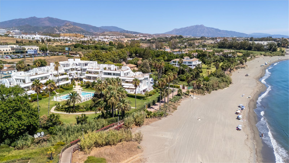 Se vende Apartamento Planta Media de 4 dormitorios en Costa Del Sol, Málaga, España