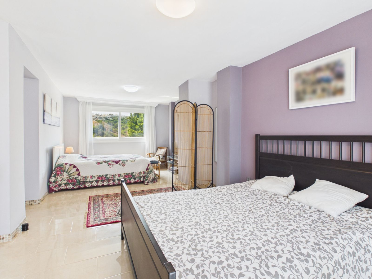 4 Bed Townhouse for sale in Selwo Costa Del Sol, Málaga, Spain