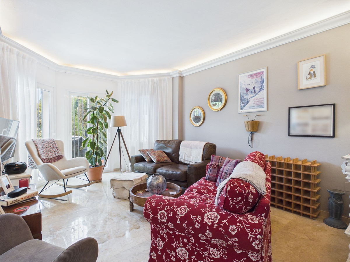 4 Bed Townhouse for sale in Selwo Costa Del Sol, Málaga, Spain