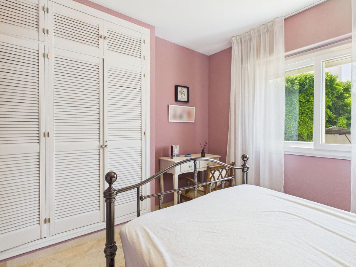 4 Bed Townhouse for sale in Selwo Costa Del Sol, Málaga, Spain